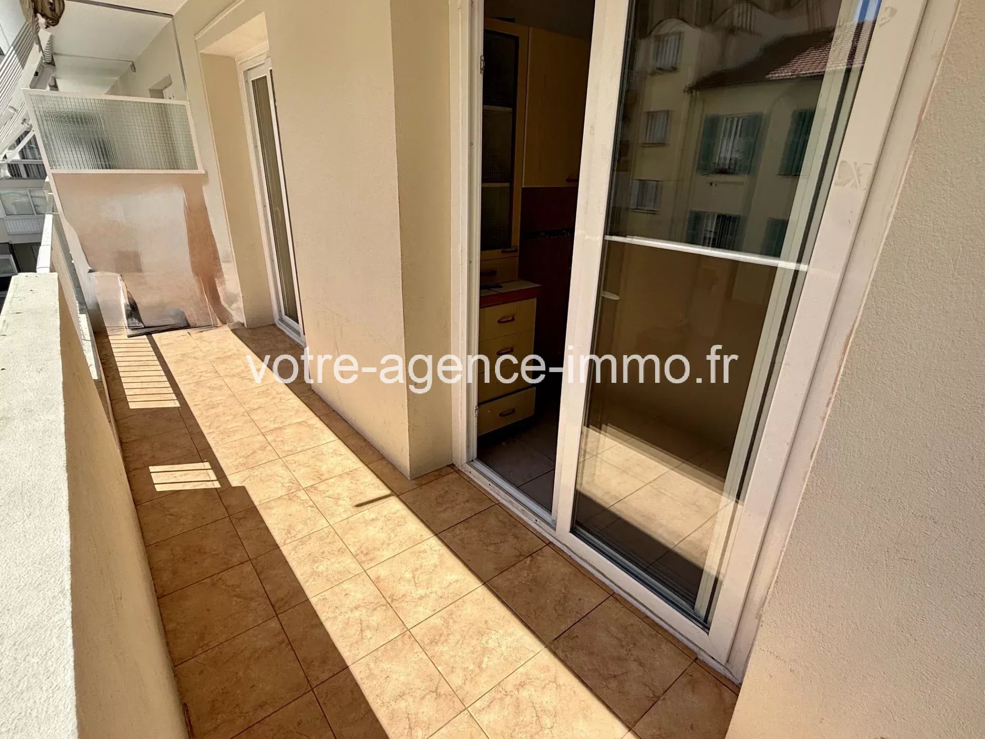 Nice Bas Pasteur / Acropolis — 3 pièces avec garage, 55 m²